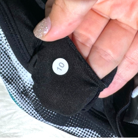 Lululemon | Retro Tank | Size 10 - Picture 4 of 4